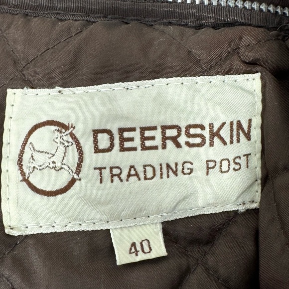Deerskin Trading Post Men's Brown Belted Long Leather Coat Sz 40 Pockets - Picture 4 of 6